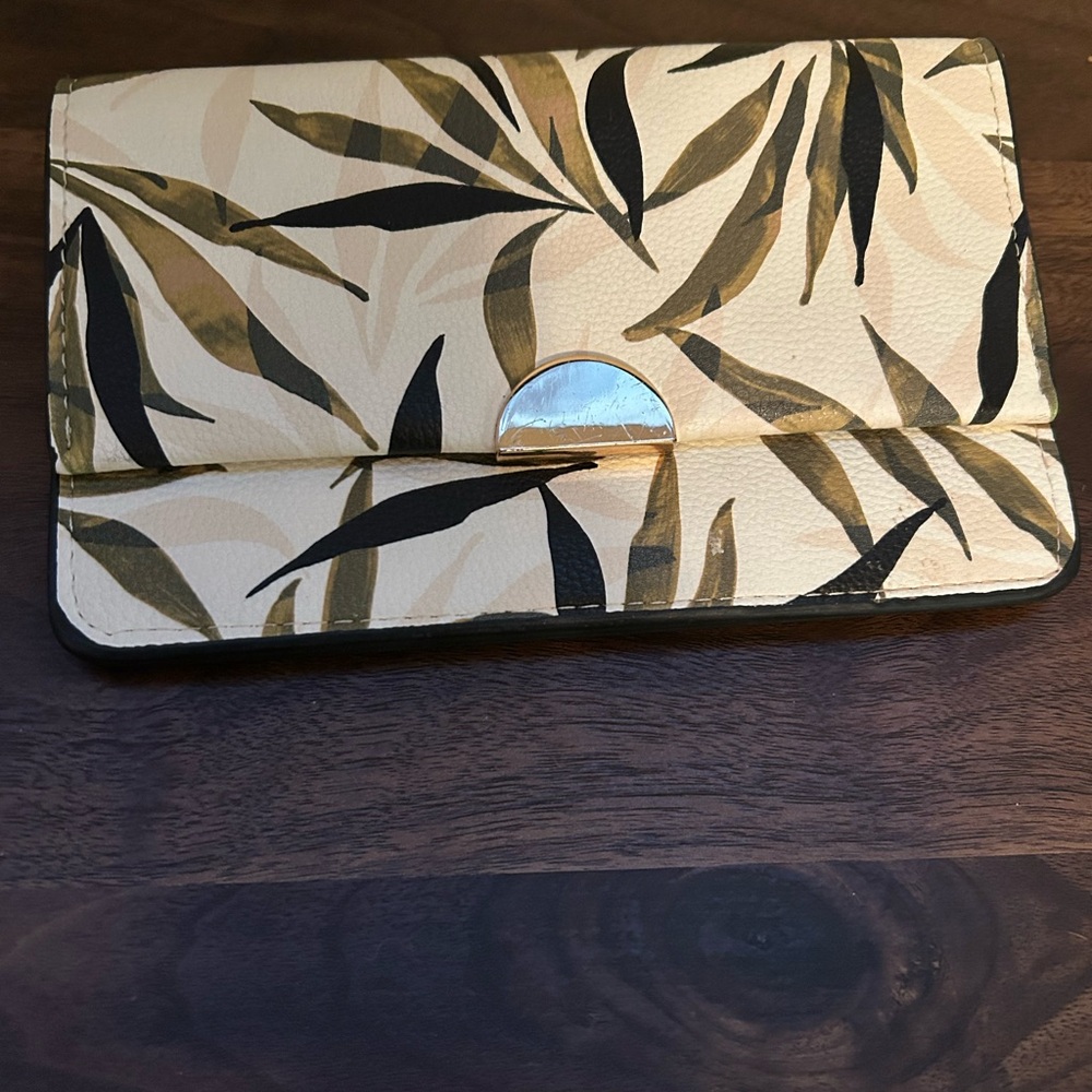 Leaf Pattern Clutch - Cream and Black